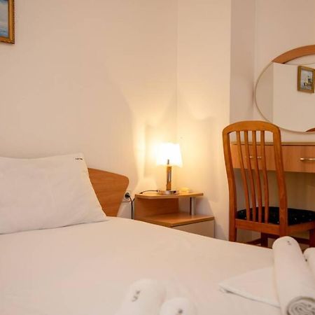 Convenient 1-Bedroom Flat Next To Harmanite Beach Sozopol Exteriör bild
