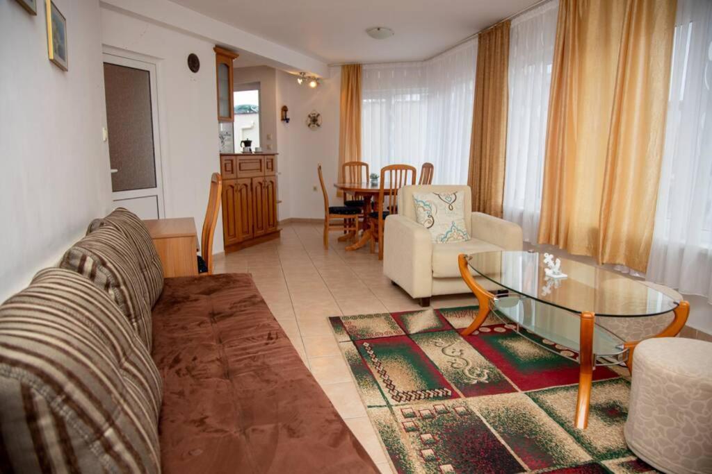 Convenient 1-Bedroom Flat Next To Harmanite Beach Sozopol Exteriör bild