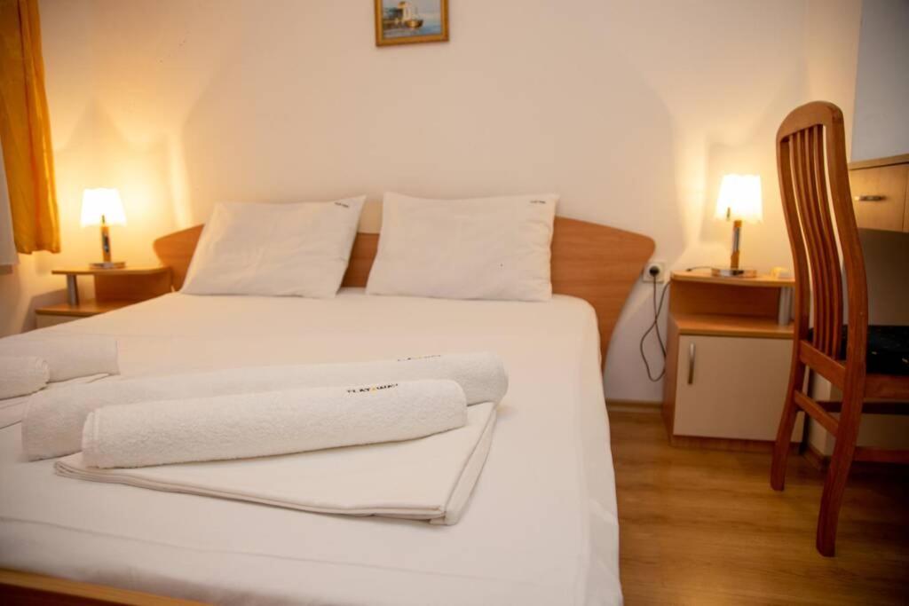 Convenient 1-Bedroom Flat Next To Harmanite Beach Sozopol Exteriör bild