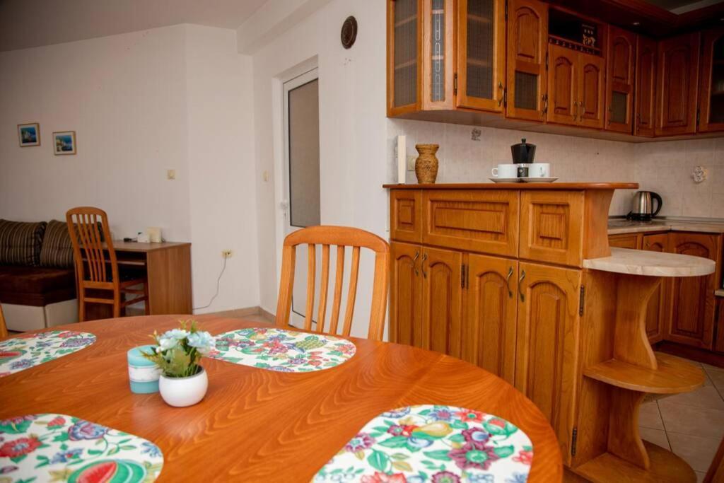 Convenient 1-Bedroom Flat Next To Harmanite Beach Sozopol Exteriör bild