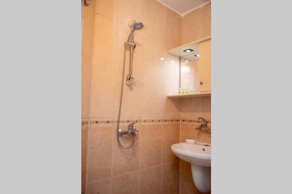 Convenient 1-Bedroom Flat Next To Harmanite Beach Sozopol Exteriör bild