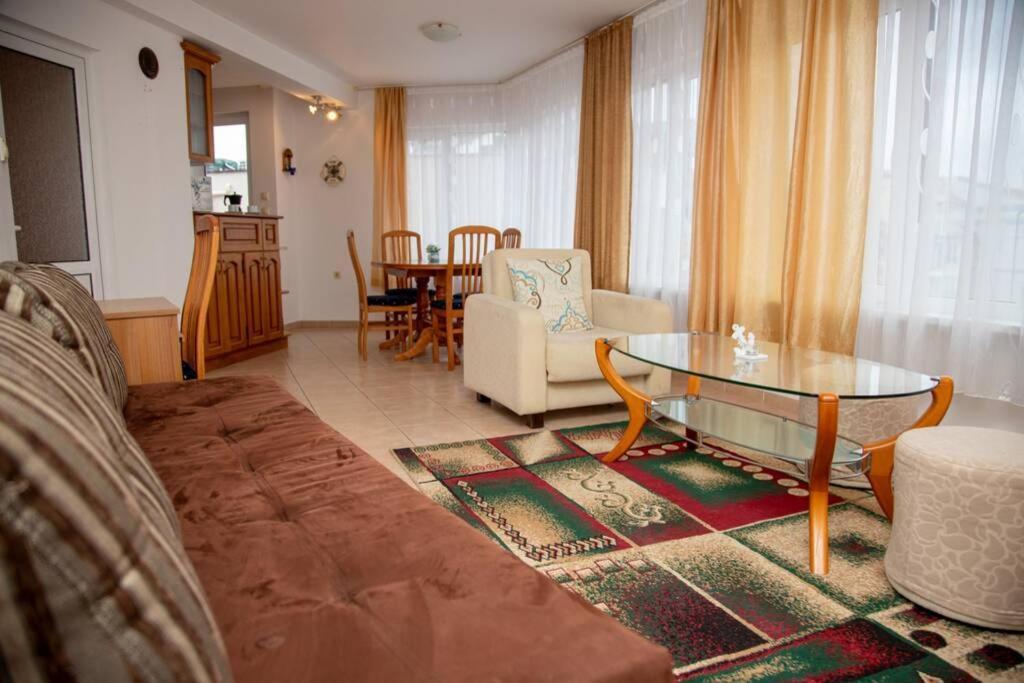 Convenient 1-Bedroom Flat Next To Harmanite Beach Sozopol Exteriör bild